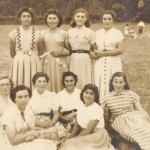 BE 60 Mozas de Vilaframil e da Devesa na festa da Madanela. 1952